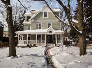 210 N Ashland Ave, Park Ridge, IL 60068