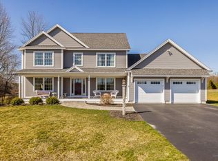 5 Bellas Way, Falmouth, ME 04105