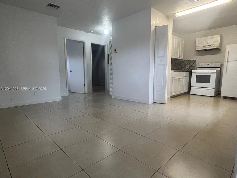 919 NW 2nd Ave #1 — Photo 1
