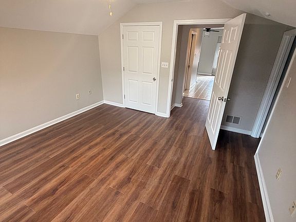 3rd image of 639 Washington Ave