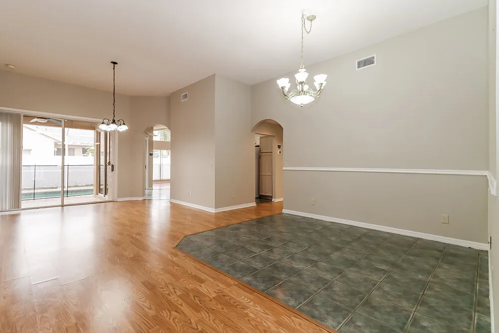 4 bed, 2.0 bath, 1955 sqft, $3,500 — Photo 4