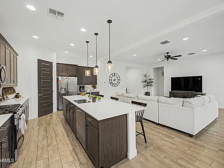 3825 W Buist Ave — Photo 13