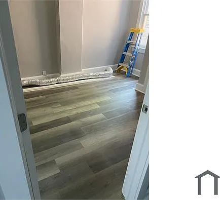 802 Berry St — Photo 11