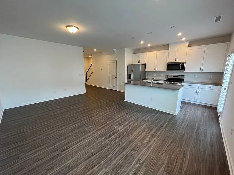805 Star Ridge Dr — Photo 5