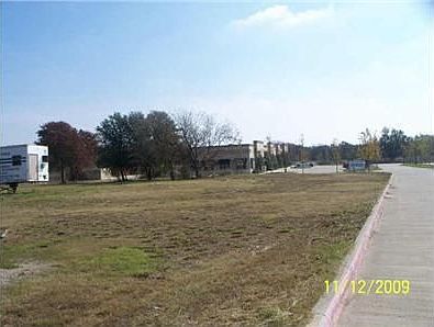 5th image of 1800 Owen Ct