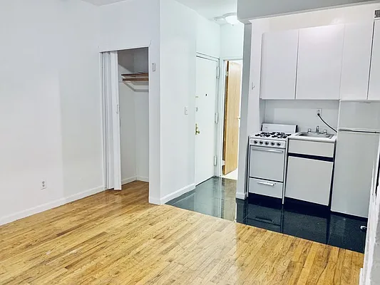 Rented by Sky Management | media 21