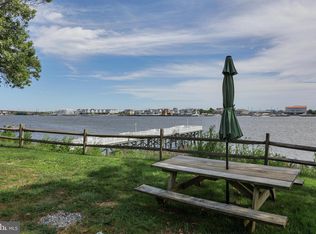 200 Portland Rd #C17, Highlands, NJ 07732