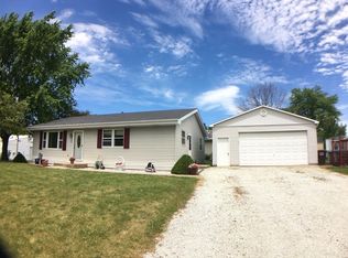 501 Tucker Rd, Peotone, IL 60468