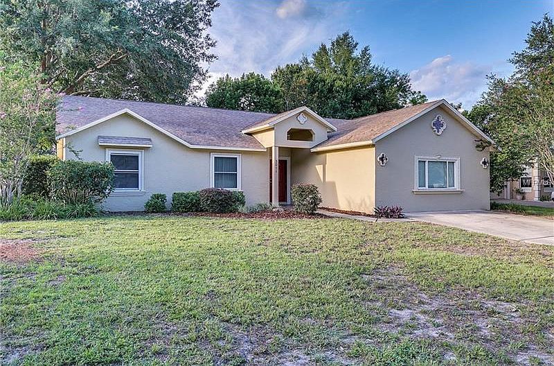 1st image of 3011 E Beaumont Ln