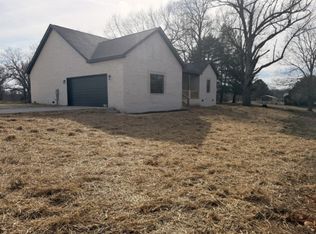 523 Old Hopkinsville Rd, Cadiz, KY 42211