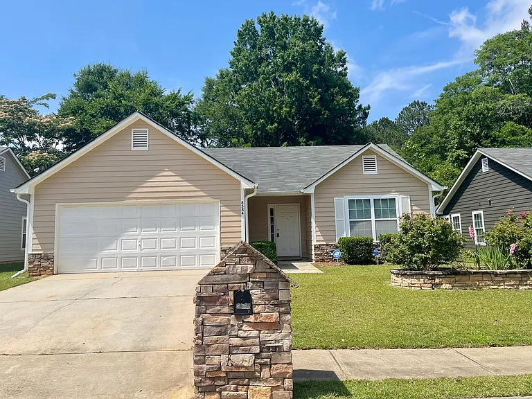 8584 Guthrie Dr — Photo 1
