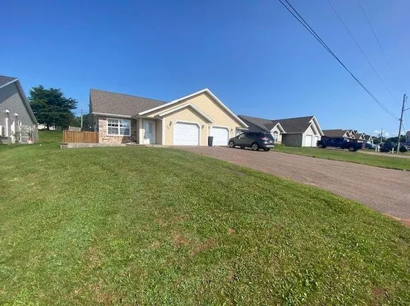35 Parkman Dr, Charlottetown, PE C1C 0T3