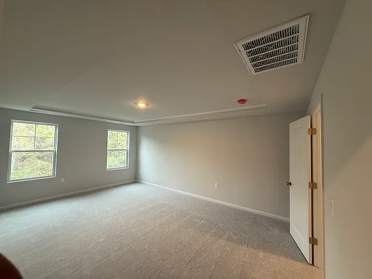 275 Peebles Dr — Photo 7