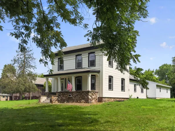 6816 Division Ave N, Comstock Park, MI 49321