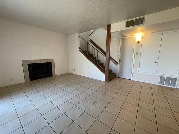 3rd image of 3617 Wellesley Dr NE APT D