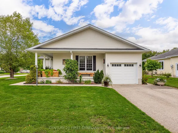 420 Shannon Blvd, South Huron, ON N0M 1T0