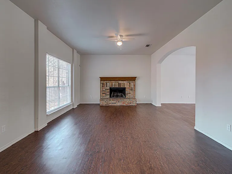 1411 Prentice St — Photo 9