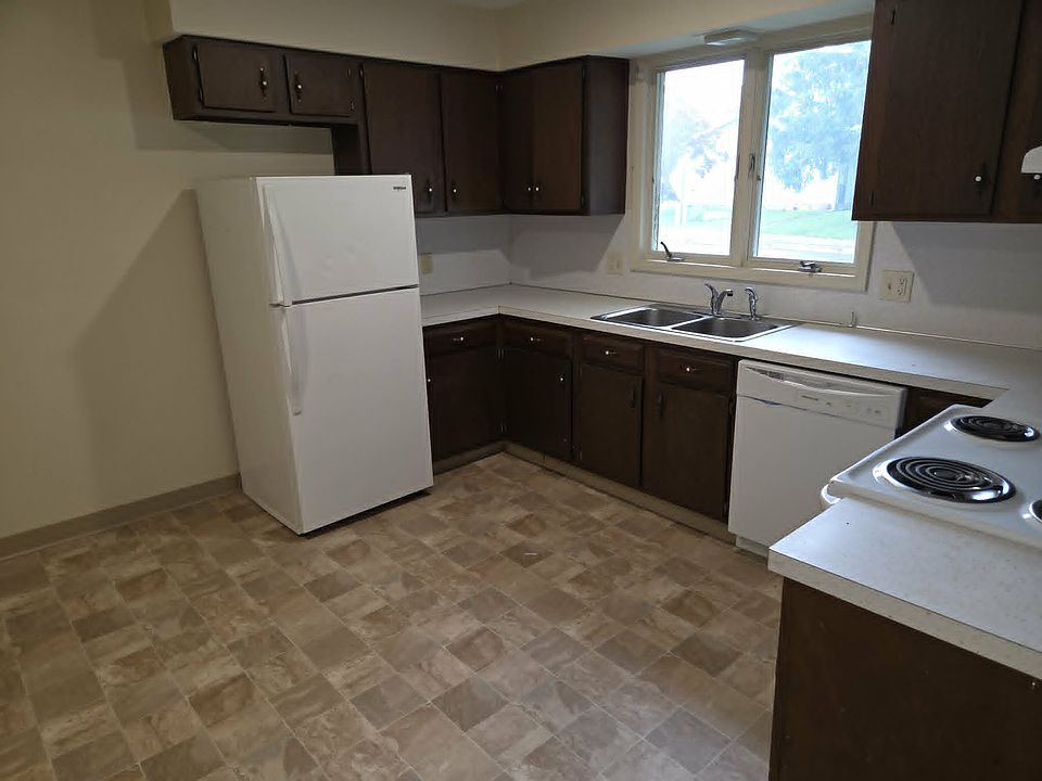1st image of 6 Lincoln Ave #6