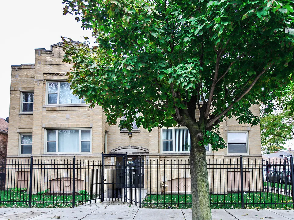 6000-04 S Troy St #3141-45