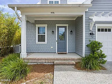 4076 Tamarisk Ln — Photo 2
