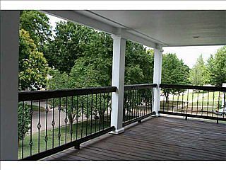 3rd image of 639 N Market Ave
