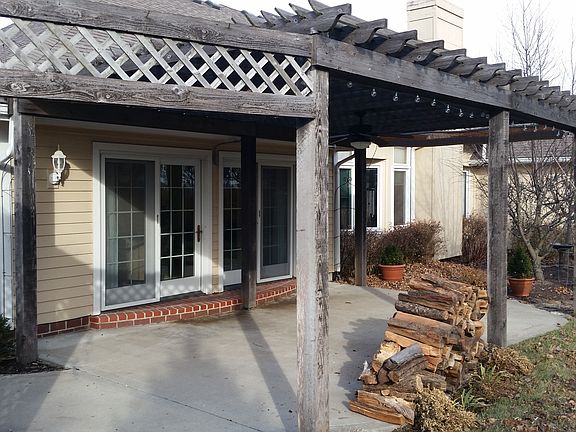 pergola over 19' patio