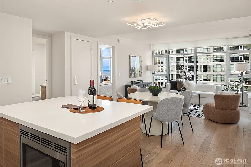 2nd image of 588 Bell Street #3201S