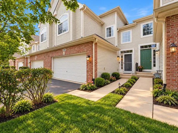 1905 Maureen Dr, Hoffman Estates, IL 60192
