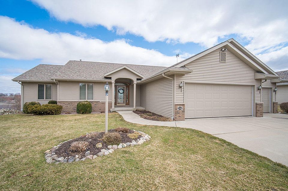 2nd image of 334 Pinecrest Ct
