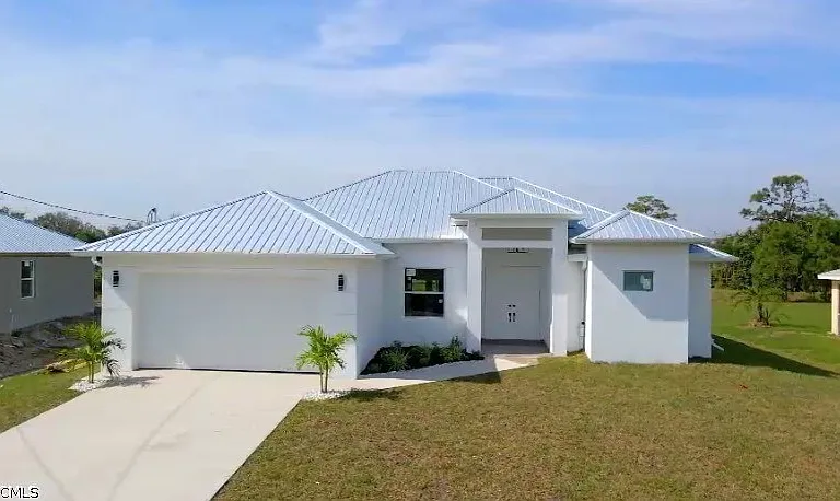 334 Ranch Ave — Photo 1