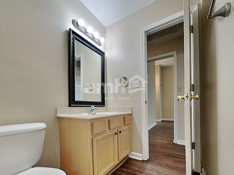 1146 Red Fern Cir E — Photo 18