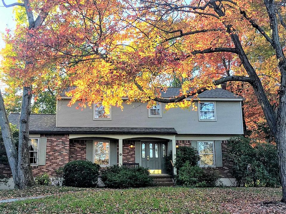 1st image of 16 Barry Ln