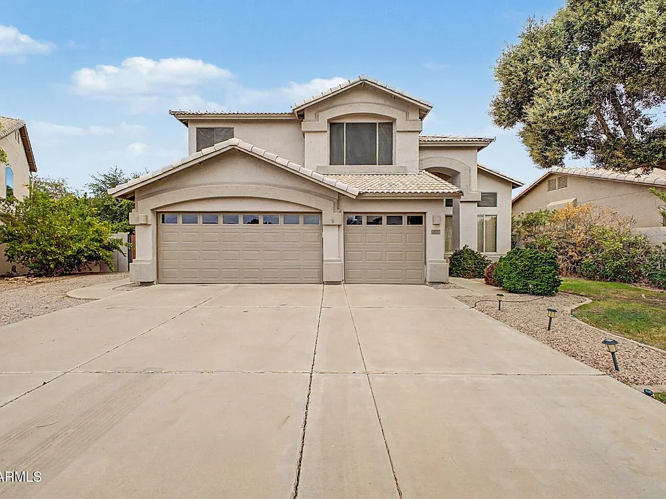 1176 W Kroll Ave