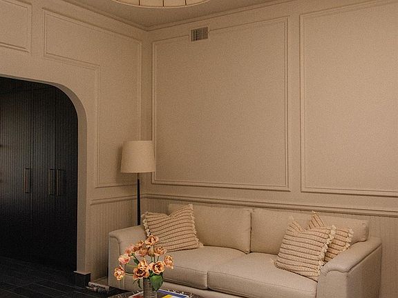 4th image of 2566 Michigan Ave