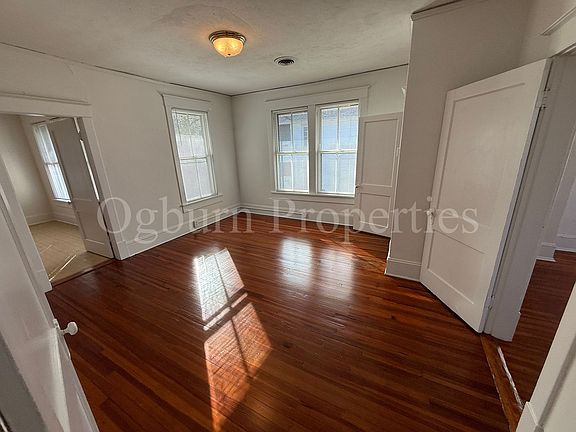 3rd image of 164-174 W End Blvd