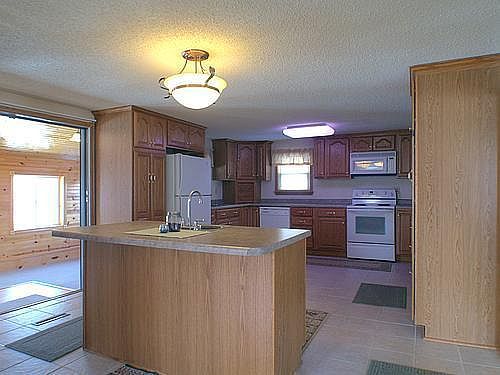2nd image of 1711 Lakeshore Dr