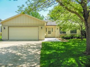 15 Quarry Rd, Mason City, IA 50401