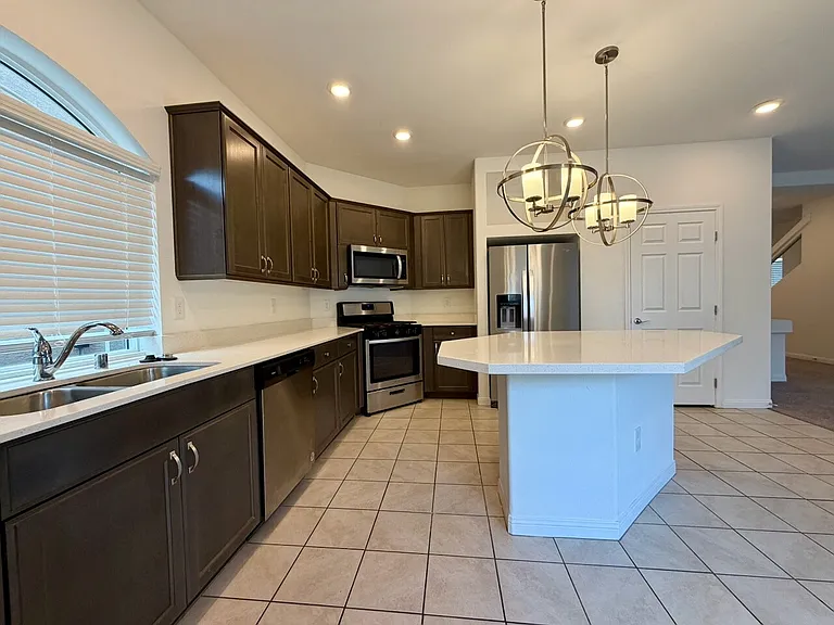 7748 Pacific Dunes St — Photo 12