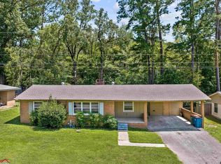 805 Gerald St, Henderson, TX 75654