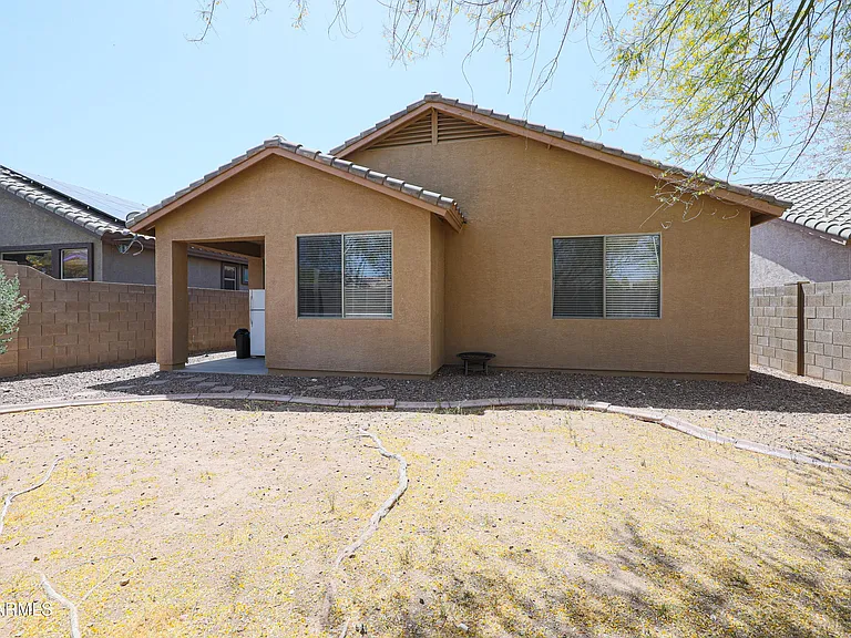 2470 W Warren Dr — Photo 36