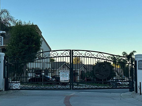 3rd image of 15891 La Costa Alta Dr