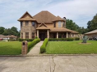 5090 Chinquapin Ln, Beaumont, TX 77708