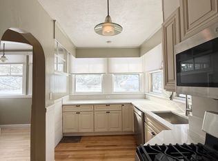 21 Melville Ave Floor 2, Dorchester Center, MA 02124