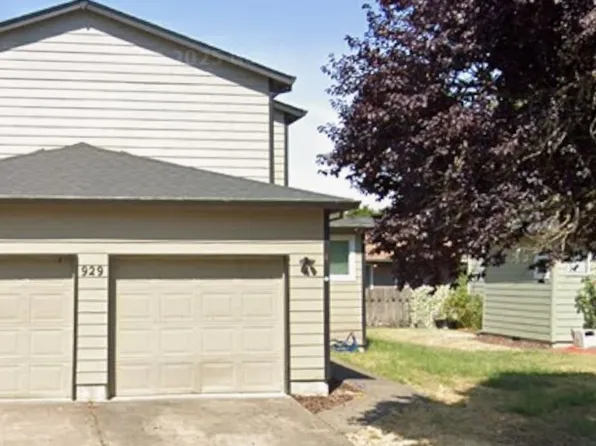 929 S School St, Newberg, OR 97132