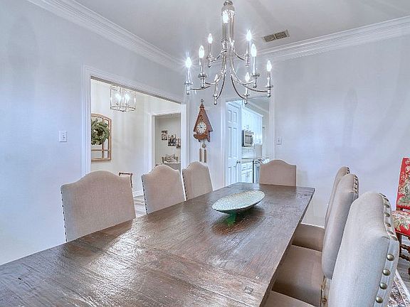2nd image of 102 San Mateo Ln