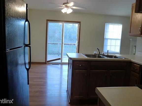 1133 Kitchen into Dining 11-30-11