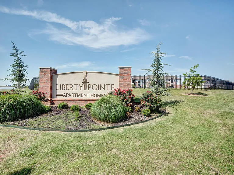 Liberty Pointe — Photo 18