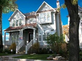 1454 W Warner Ave, Chicago, IL 60613