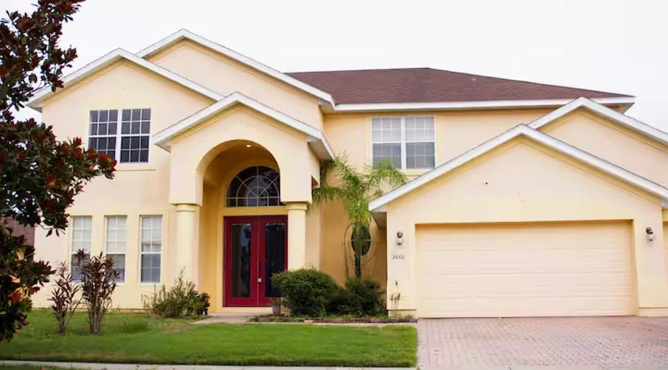 4 bed, 3.0 bath, 3387 sqft, $3,400 — Photo 1