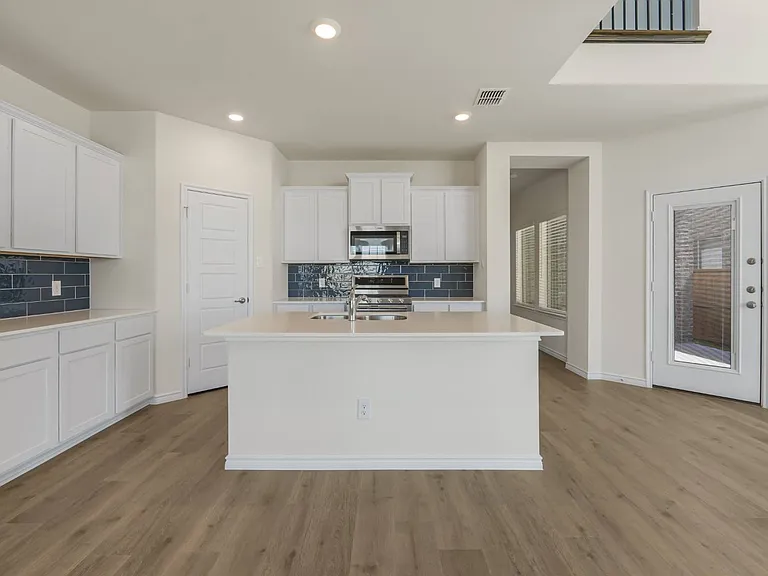 3829 Caddo Dr — Photo 2